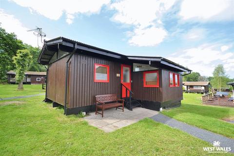 3 bedroom chalet for sale, Penlan Holiday Park, Cenarth, Newcastle Emlyn