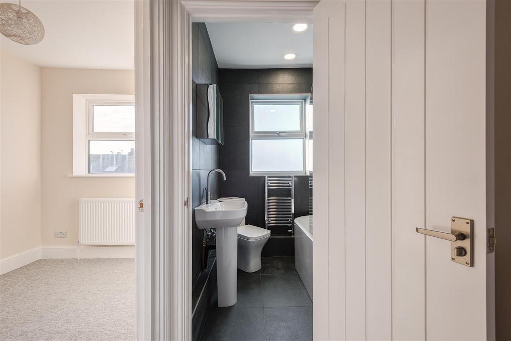 31 Tapton Bank(Interior)(13of28).jpg
