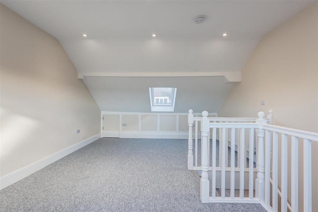 31 Tapton Bank(Interior)(27of28).jpg