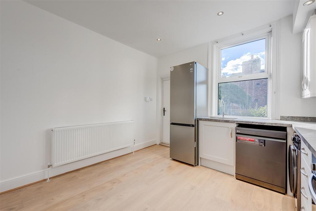 31 Tapton Bank(Interior)(5of28).jpg
