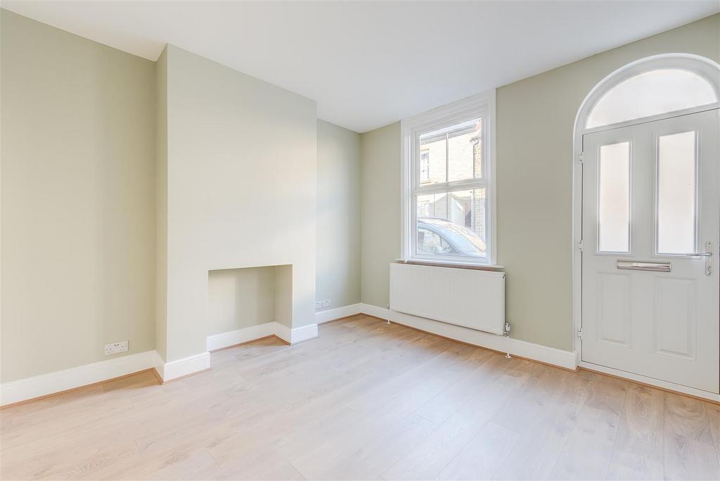 31 Tapton Bank(Interior)(8of28).jpg