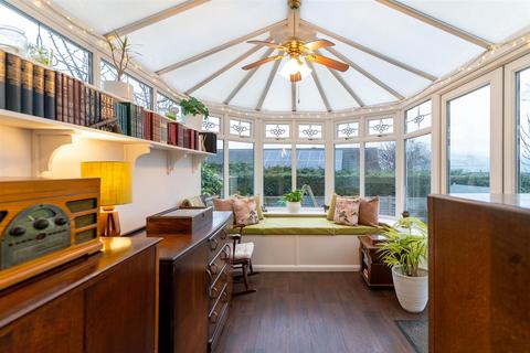 3 bedroom semi-detached house for sale, The Ridgeways, Linthwaite HD7