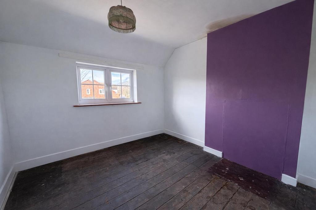 24 E05 E5 A-1 F01-4 C88-B007-B21568 EEC3 B8.png