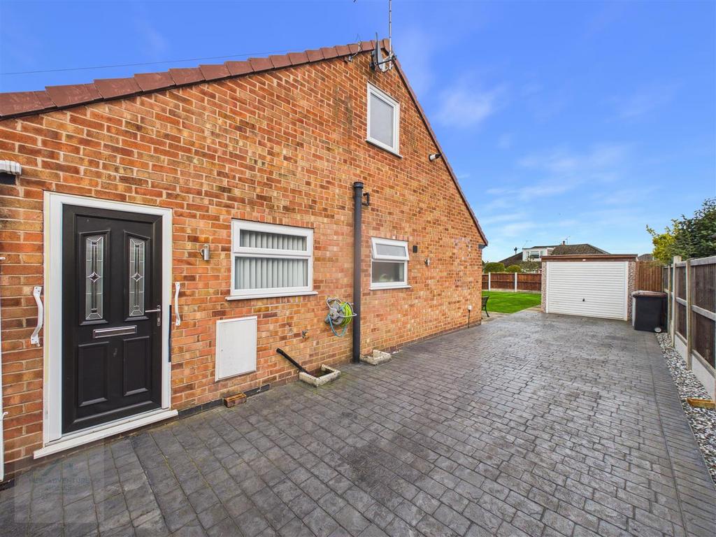 Driveway to Garage