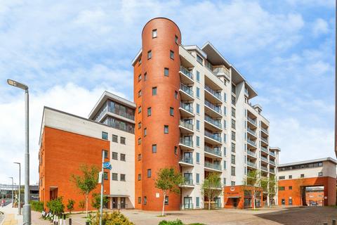 1 bedroom flat for sale, Grays Place, Slough