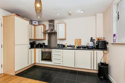1 bedroom flat for sale, Grays Place, Slough