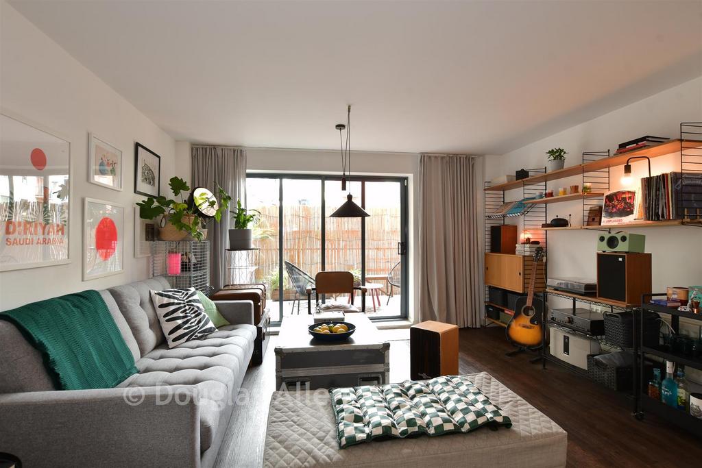 Lounge/Kitchen/ Dining Room
