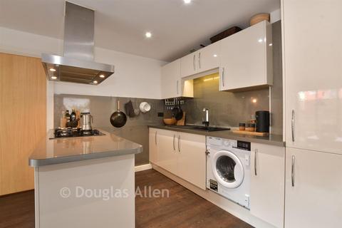 undefined, Runnel Court, Barking IG11