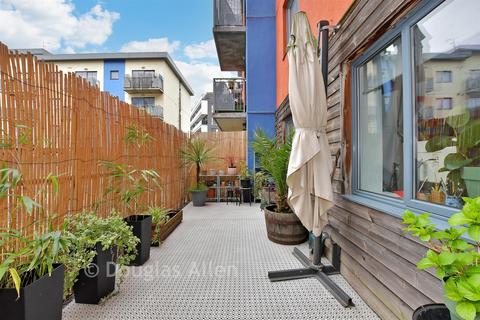 2 bedroom apartment for sale, Runnel Court, Barking IG11