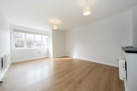 undefined, Langridge Mews, Hampton TW12