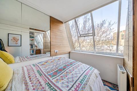 1 bedroom flat for sale, Fulham Road, Fulham, London, SW6