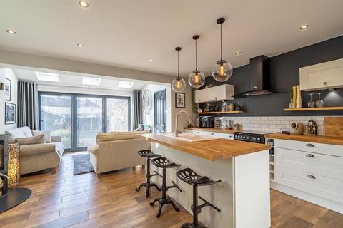 3 bedroom semi-detached house for sale, Abbots Road, Selby