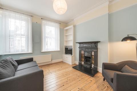 2 bedroom flat to rent, Heath Street Hampstead NW3