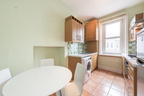 2 bedroom flat to rent, Heath Street Hampstead NW3