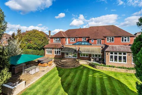 5 bedroom detached house for sale, Golf Side, South Cheam
