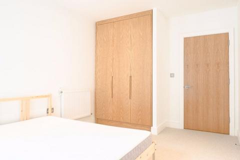 2 bedroom apartment for sale, 5 Caxton Street North, London, E16