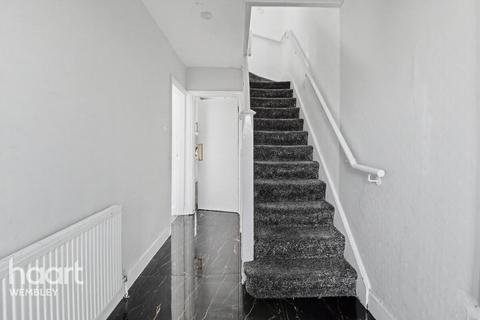 Crest Road, London, NW2
