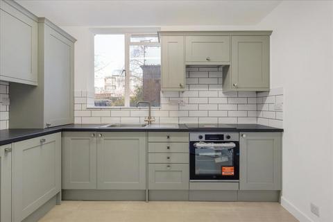 2 bedroom apartment for sale, Grosvenor Court, Rayners Road, London, SW15