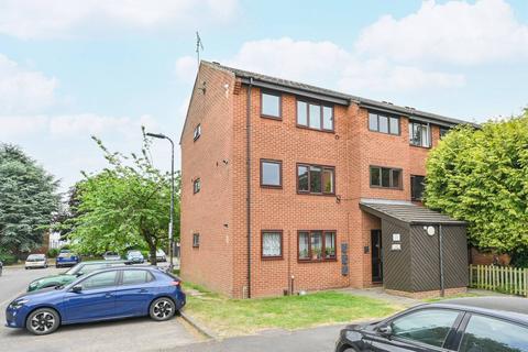 undefined, Beardsley Way, Acton, London, W3