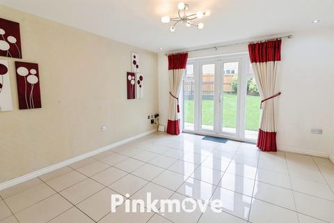 3 bedroom detached house for sale, Chepstow Road, Newport NP18