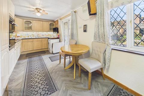 3 bedroom end of terrace house for sale, Pearson Road, Pound Hill, Crawley