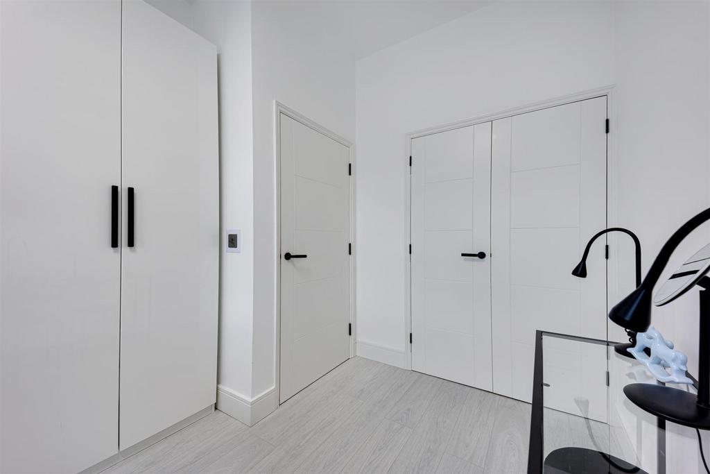 61 LOWBRIDGE COURT-6.jpg