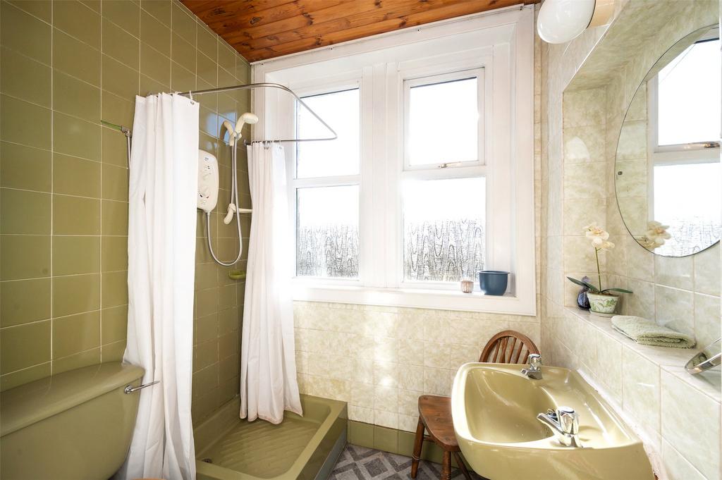 Gf Shower Room