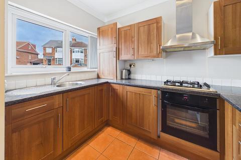 2 bedroom bungalow for sale, Detroit Avenue, Leeds LS15