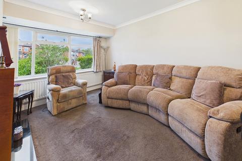 2 bedroom bungalow for sale, Detroit Avenue, Leeds LS15