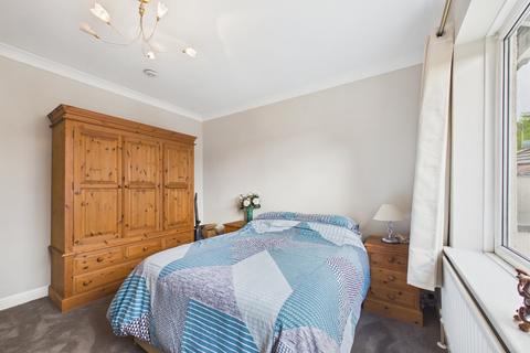 2 bedroom bungalow for sale, Detroit Avenue, Leeds LS15