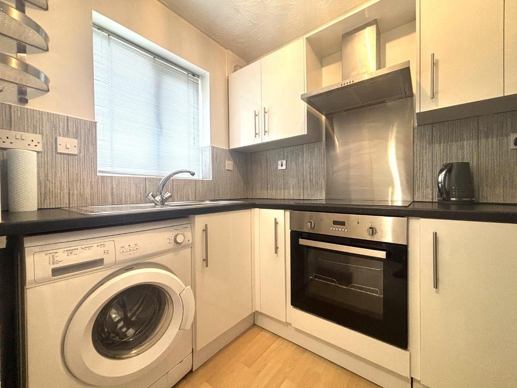 Kitchen 1.jpeg