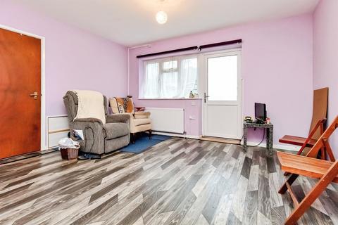 undefined, Doris Road, KETTERING