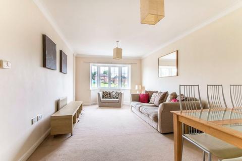 2 bedroom apartment to rent, Fielding Court, Leeds LS27