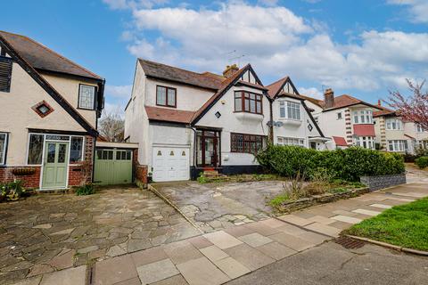 undefined, Thames Drive, Leigh-on-sea, SS9