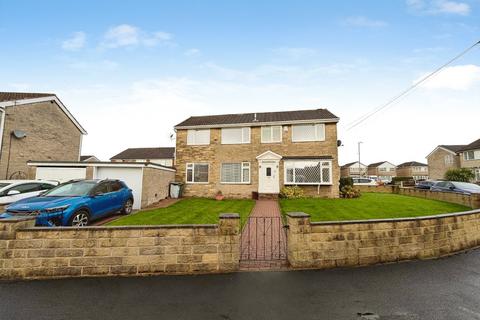 4 bedroom detached house for sale, Whitby Crescent, West Yorkshire WF12