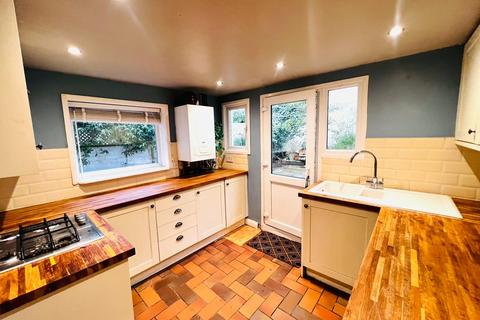 3 bedroom end of terrace house for sale, Bath Road, Eastbourne