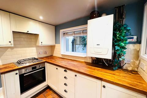 3 bedroom end of terrace house for sale, Bath Road, Eastbourne