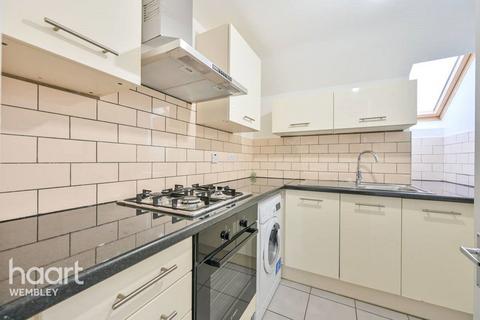 2 bedroom flat to rent, Crawford Avenue, London