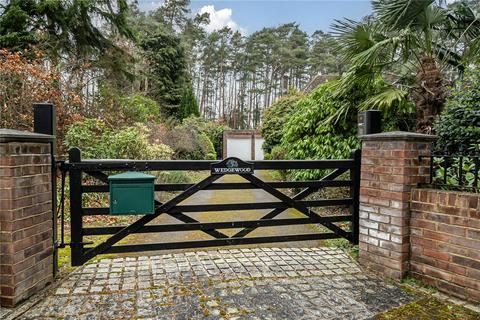 4 bedroom detached house for sale, Dukes Covert, Surrey GU19