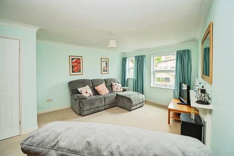 2 bedroom maisonette for sale, High Street, Fordington, DORCHESTER