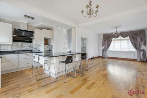 3 bedroom end of terrace house for sale, Melville Gardens, Palmers Green, N13
