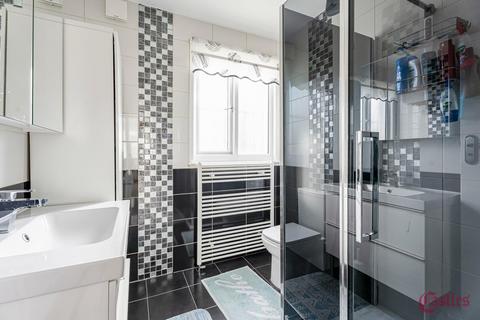 3 bedroom end of terrace house for sale, Melville Gardens, Palmers Green, N13