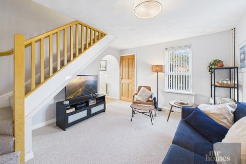 2 bedroom end of terrace house for sale, Osborne Square, Grangetown, Cardiff, CF11