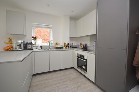 3 bedroom detached house to rent, Samuel Parish Link, Chelmsford Garden, CM1
