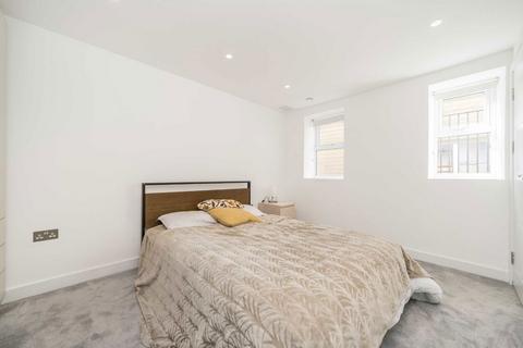 undefined, Boscombe Road, London W12
