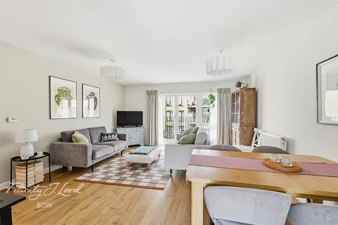 2 bedroom apartment for sale, Kevtar Garden, London