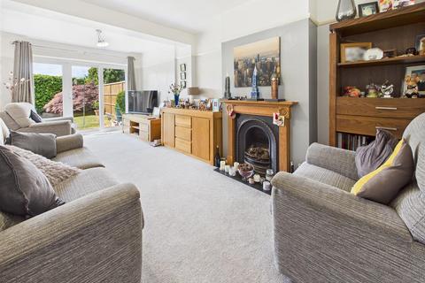 4 bedroom semi-detached house for sale, Havers Avenue, Hersham, Walton-On-Thames