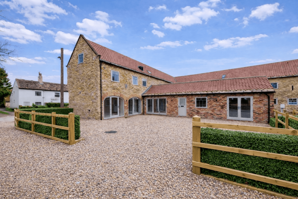 4 Bed Barn Conversion for Sale