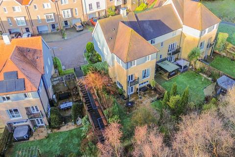 Cheney Crescent, Haywards Heath, RH16