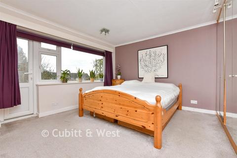 undefined, Linden Court, Leatherhead KT22